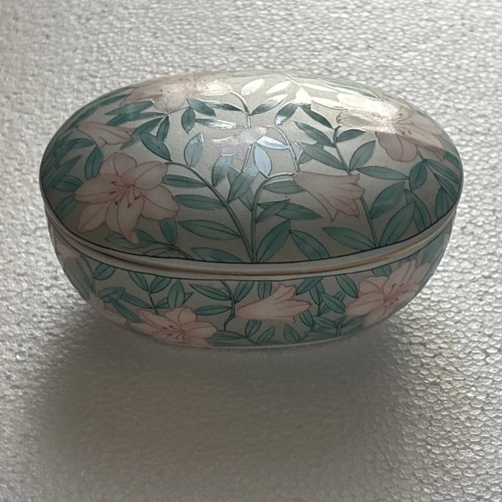 Serenade Otagiri Vintage Japan Oval Porcelain Trinket Box with Lid‎
